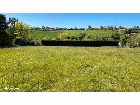terrain 4278 m2 à mauzac 31  bel endroit