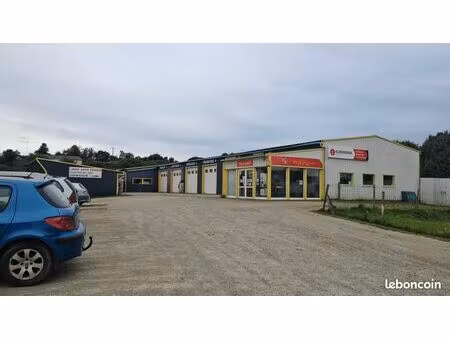 fonds de garage de réparation automobile
