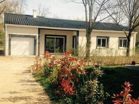 maison 100 m² lasserre