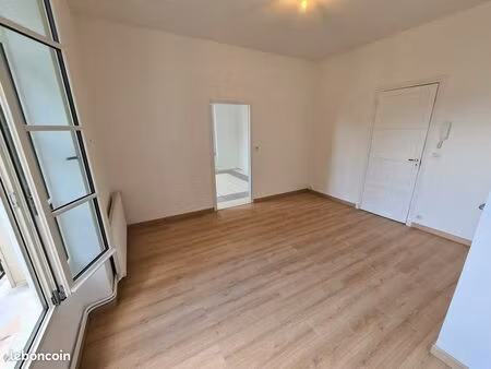 appartement rez-de-chaussee proche centre ville et commerces