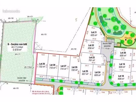 terrain 743 m² tigy