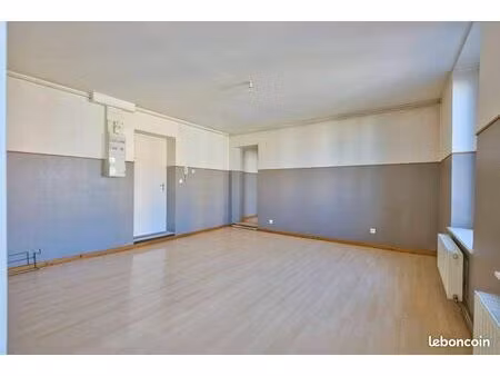 appartement disponible le 15 mars