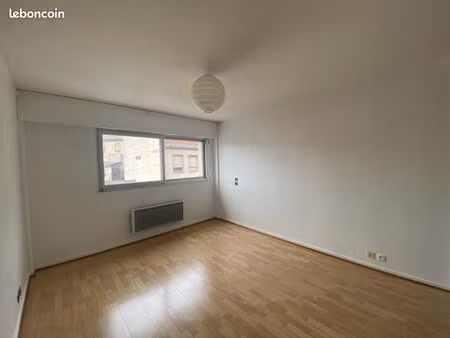 studio 1 pièce 24 m²