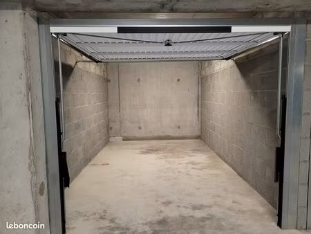 garage 15m2 récent à louer proche gare de saint malo