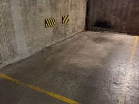 parking 15m2 la varenne centre et bord de marne