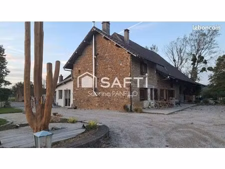 ferme 9 pièces 200 m²