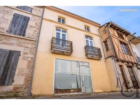 maison 8 pièces 210 m²