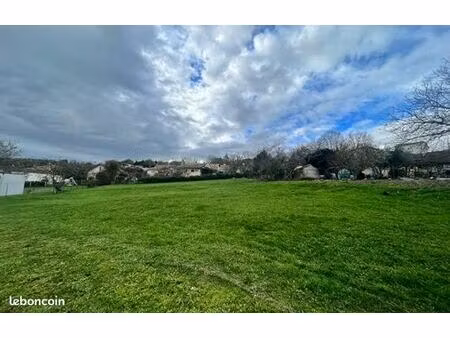 terrain 1 340 m² cancon