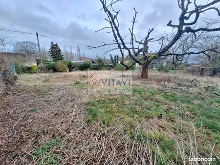 terrain 635 m² le fay saint quentin