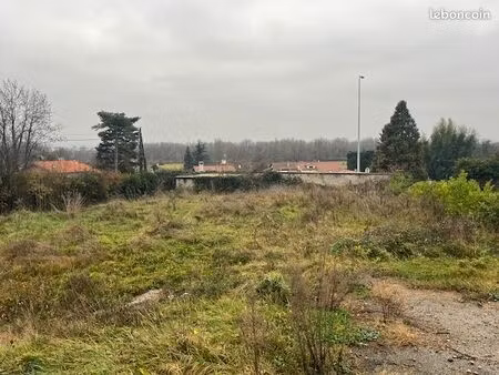 terrain 830 m² saint just saint rambert