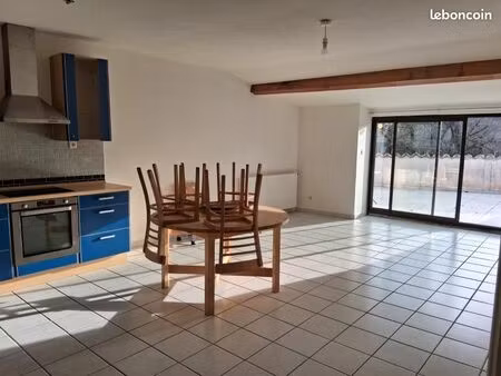 location appartement t3 berzeme