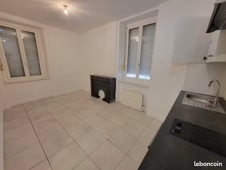 appartement t2 38m² en rdc proche toutes commodités