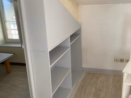 studio 22m2 loi carrée
