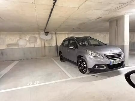 parking 15 m² aubervilliers