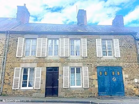 maison de village en pierre