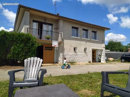 maison avec piscine- montagnieu (38110)