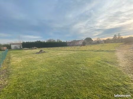 terrain 1976 m² castelmoron sur lot