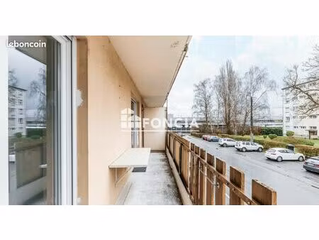 t3 avec balcon
