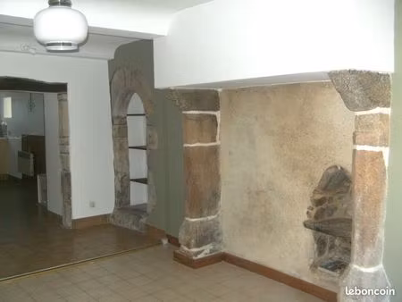 petite maison proche centre ville coutances