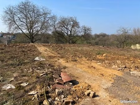 vends terrain à batir viabilisé
