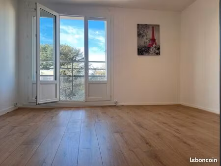 f3 rénové - tram 2mn - cuis équipée