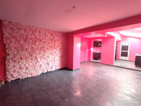 immeuble avec local commercial et appartement