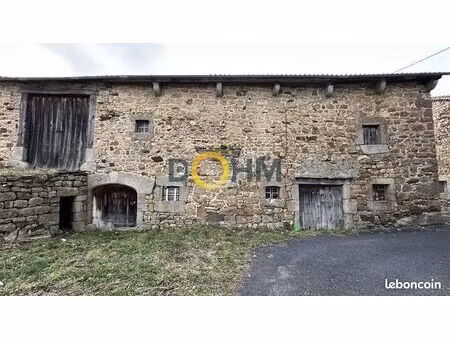 parking/box 200 m² saugues