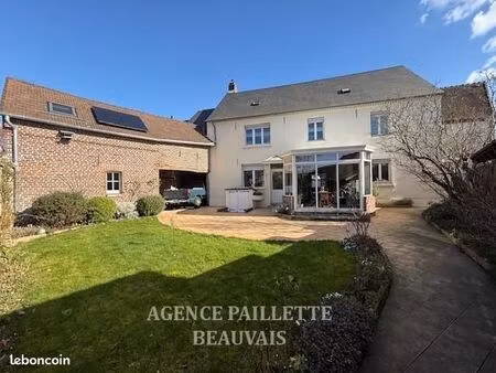 maison 9 pièces 211 m²