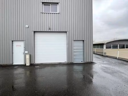 local d’activité 114 m2