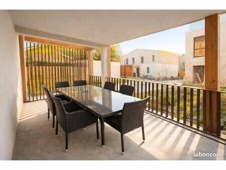 appartement 3 pièces récent avec parking