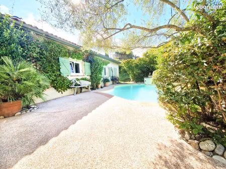 maison 5 pièces avec piscine - côte pavée / la terrasse