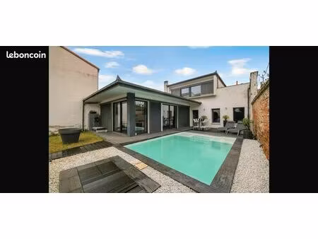 maison 6 pièces 213 m²