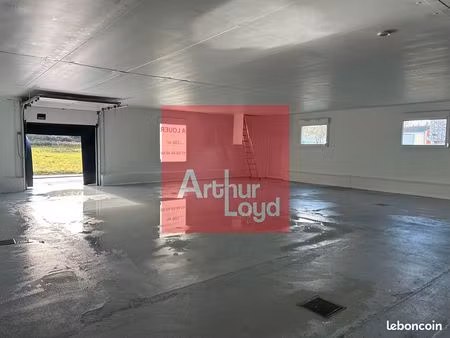 local 645 m² pont du casse