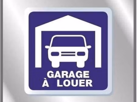 grand box fermé et sécurisé en sous sol