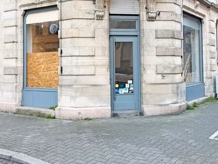 local commercial quartier tribunal