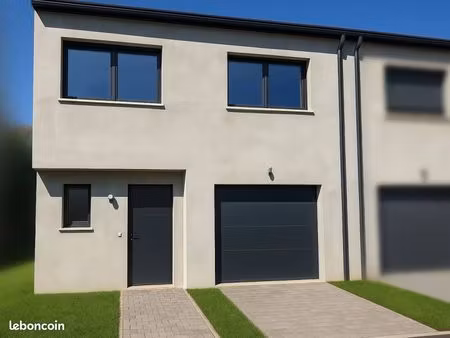 très belle maison neuve