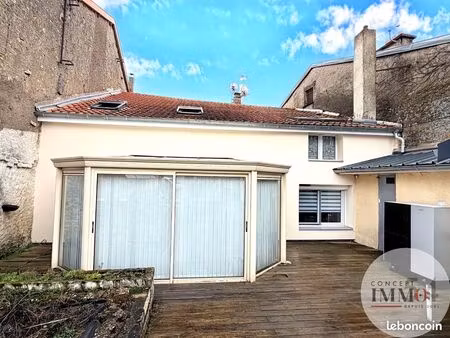 maison 7 pièces 181 m²
