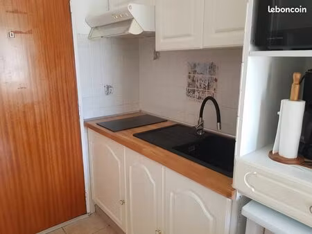 loue sudio a ballaruc les bains a l'année