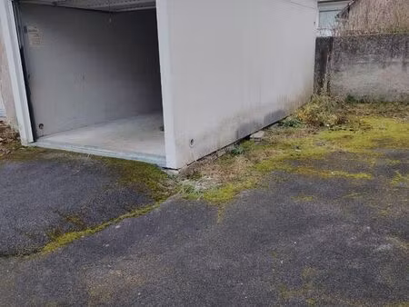 vends garage préfabriqué