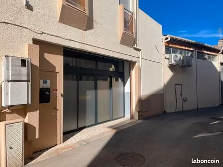 local d’activité 400 m² vendu loué – rendement 7 28 % – frontignan (20 min montpellier)