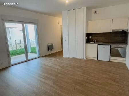 studio - 35 30 m² avec terrasse et jardin privatif