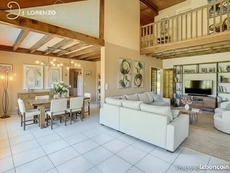 maison 7 pièces 178 m²