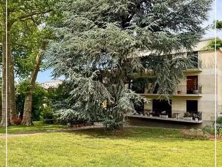 appartement 6 pièces 163 m²