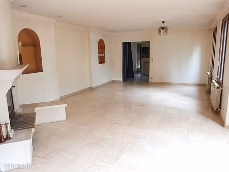 local 116m2 pour profession libérale ou bureaux