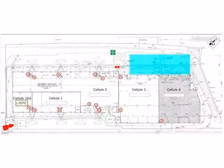 584m2 entrepôts - 130m2 à usage de bureaux - site sécurisé