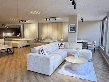 local commercial 260m2 tout activité sauf extraction