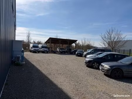 local commercial 600m²