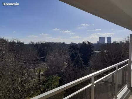 ? la madeleine – t2 lumineux en étage élevé avec grand balcon  cave et vue exceptionnelle 