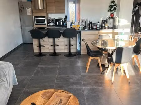 appartement lumineux avec jardin privatif & beaux volumes