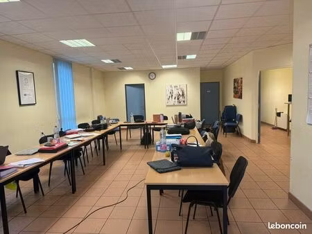 bureaux 100 m² beauvais